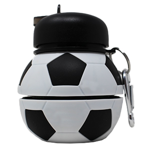 BEB001, Cilindro Soccer. Cilindro para agua en forma de balón soccer con práctico diseño plegable para un mejor manejo, incluye gancho para poder colgarse donde quieras. Con capacidad de 550ml, la boquilla es de flujo rápido, fácil de llenar y evitar derrames.